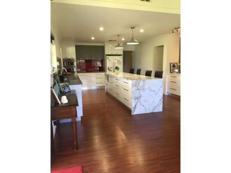 17 Brookong Street, Lockhart NSW 2656