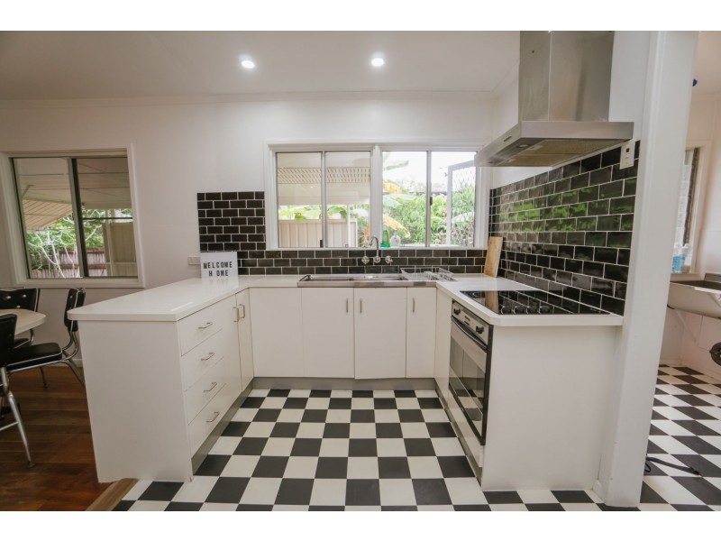 22 Richardson Street, Edge Hill QLD 4870