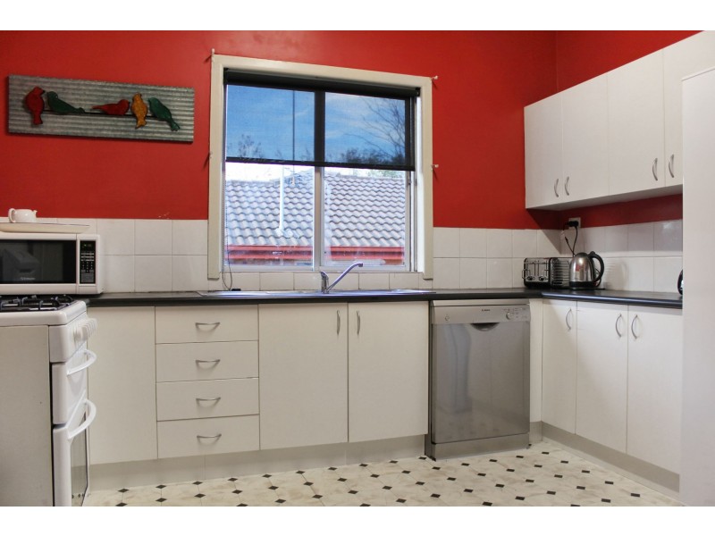 25 Anembo St, Narrabundah ACT 2604