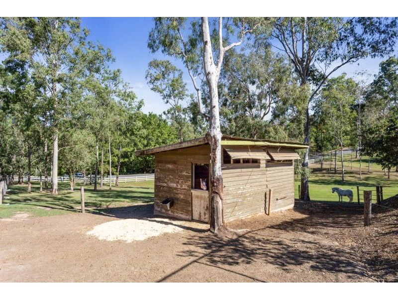 21 Rafting Ground Rd, Brookfield QLD 4069