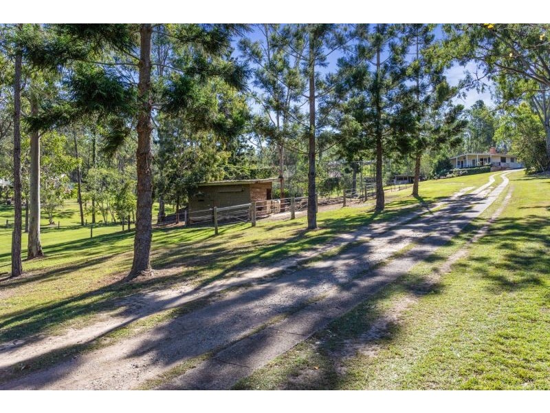 21 Rafting Ground Rd, Brookfield QLD 4069