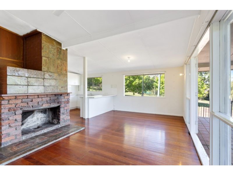 21 Rafting Ground Rd, Brookfield QLD 4069