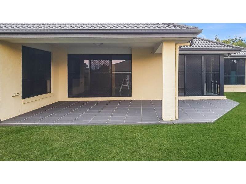 28 Diane Parade, Kallangur QLD 4503