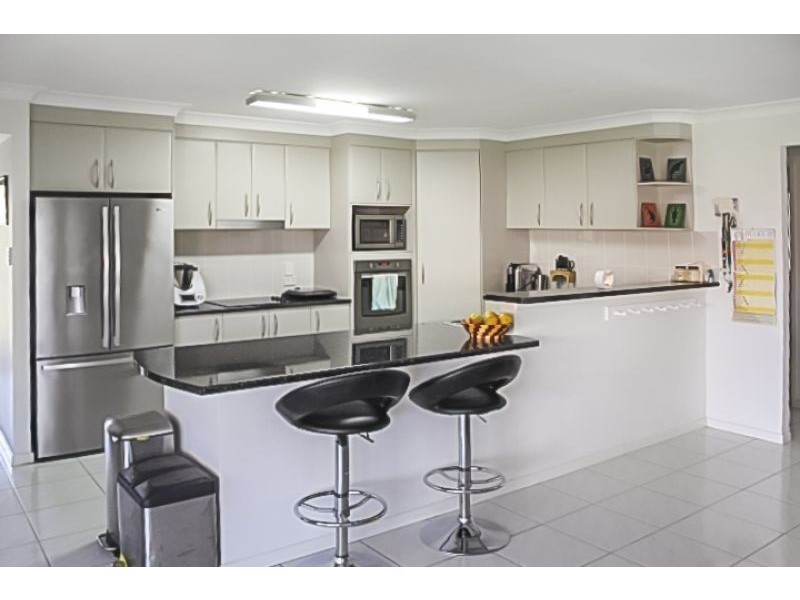 28 Diane Parade, Kallangur QLD 4503