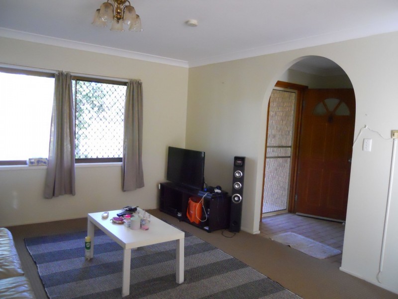 29 Weldon Street, Wandoan QLD 4419