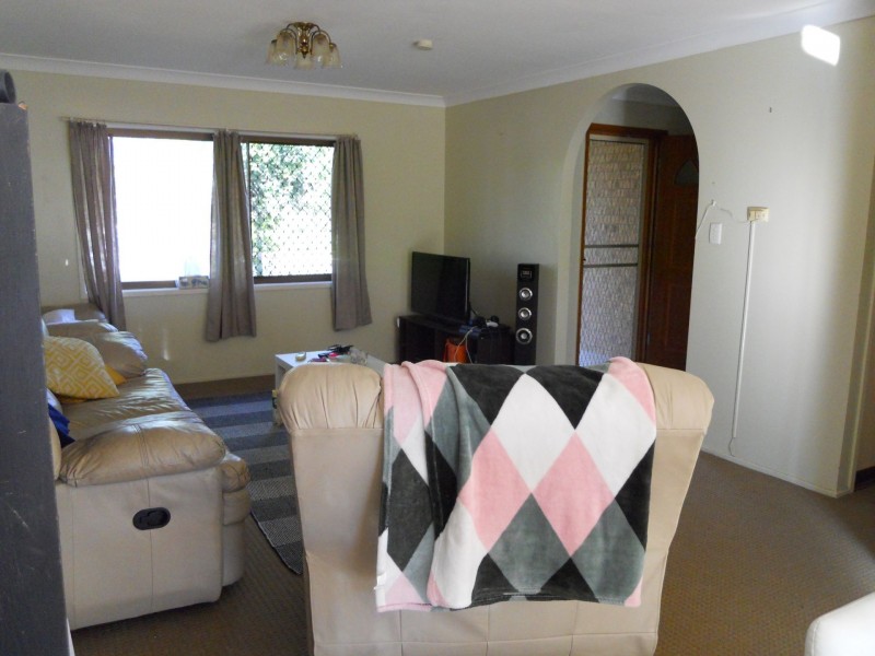 29 Weldon Street, Wandoan QLD 4419