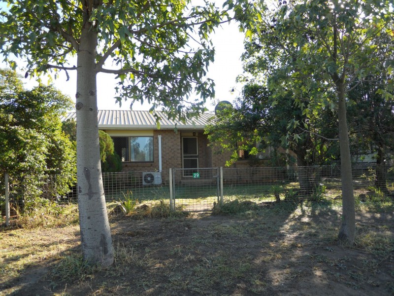 29 Weldon Street, Wandoan QLD 4419