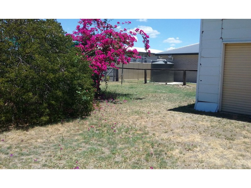 29 Weldon Street, Wandoan QLD 4419