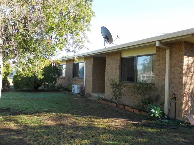 29 Weldon Street, Wandoan QLD 4419