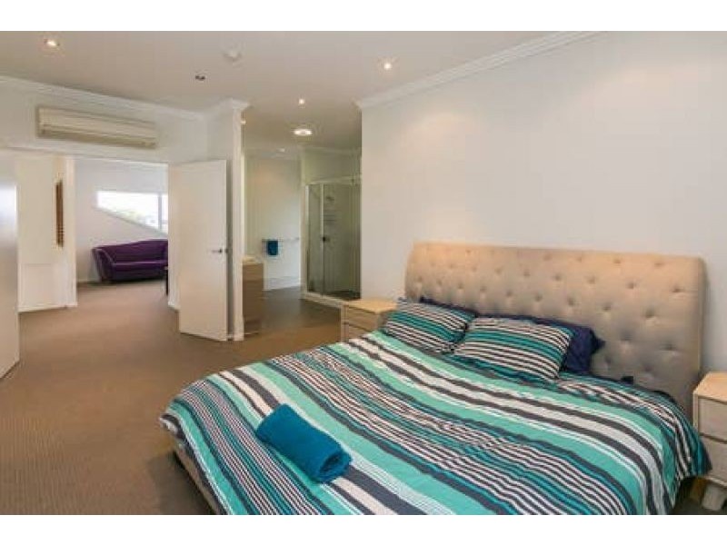 66 Traviston Way, Burrum Heads QLD 4659