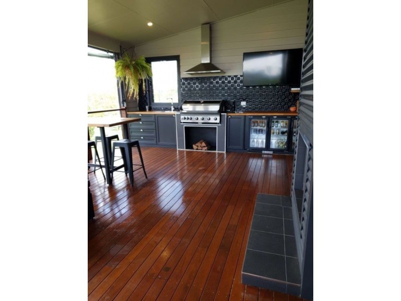 8 Alma court, Villeneuve QLD 4514