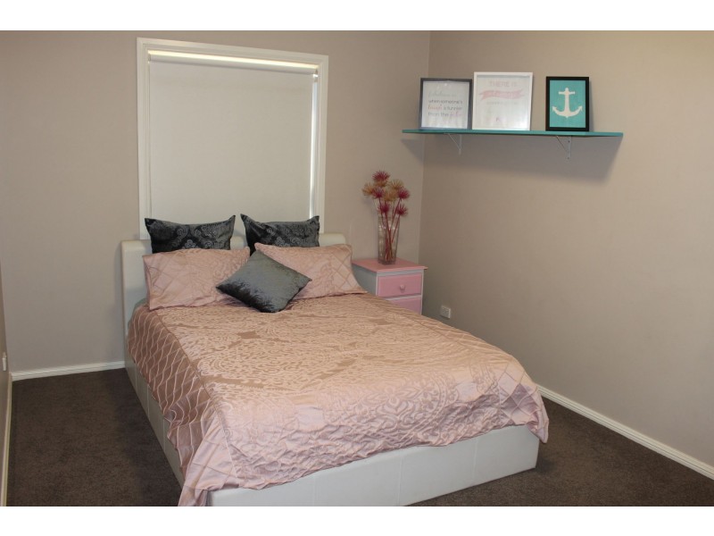 8 Bob Acheson Avenue, Forbes NSW 2871