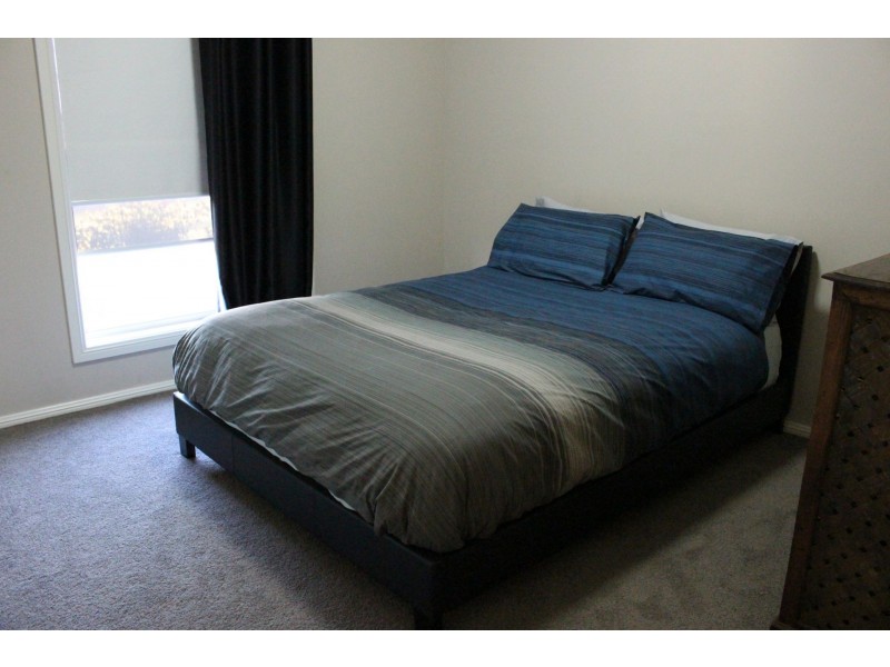 8 Bob Acheson Avenue, Forbes NSW 2871