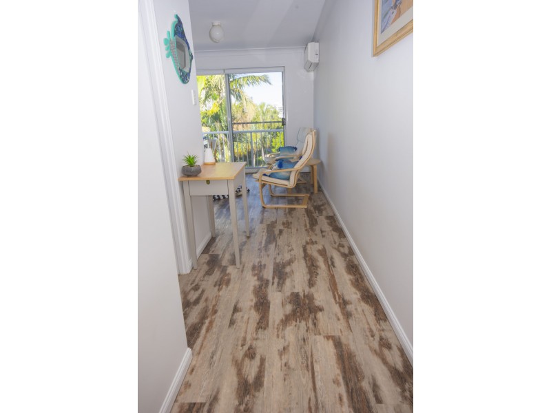 17/7-9 Illawong St, Chevron Island QLD 4217