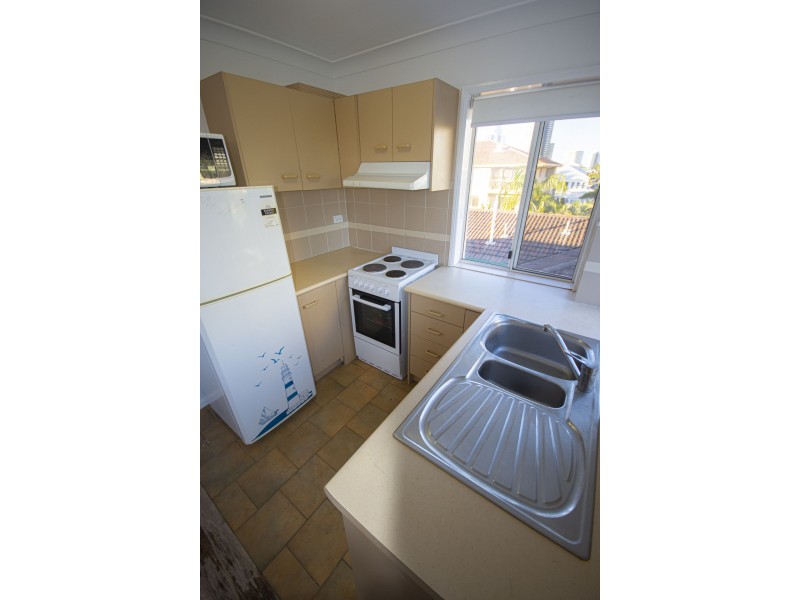 17/7-9 Illawong St, Chevron Island QLD 4217