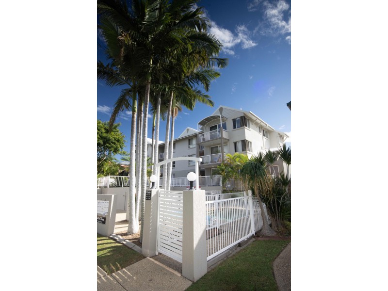 17/7-9 Illawong St, Chevron Island QLD 4217