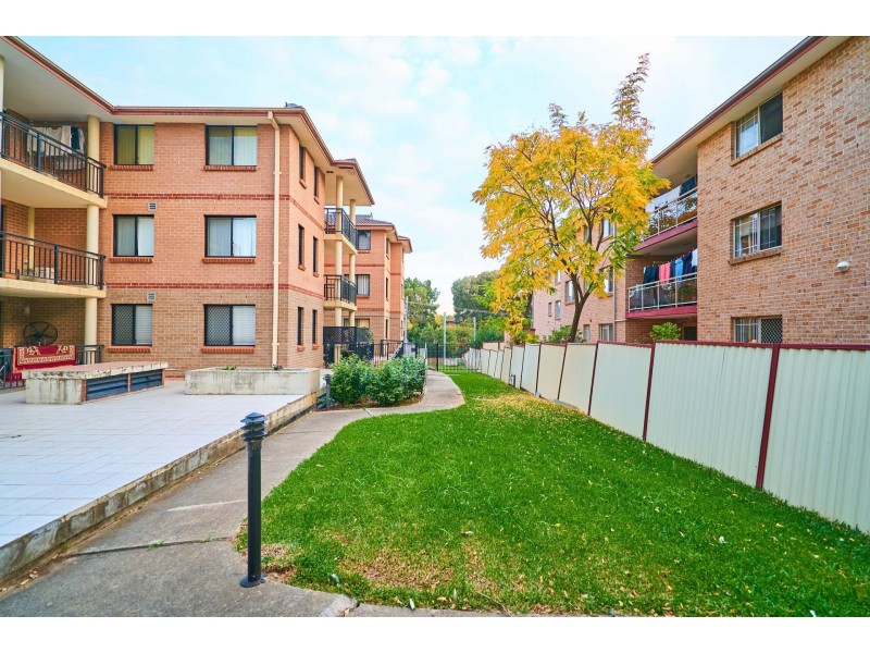 10/5-7 Carmen Street, Bankstown NSW 2200