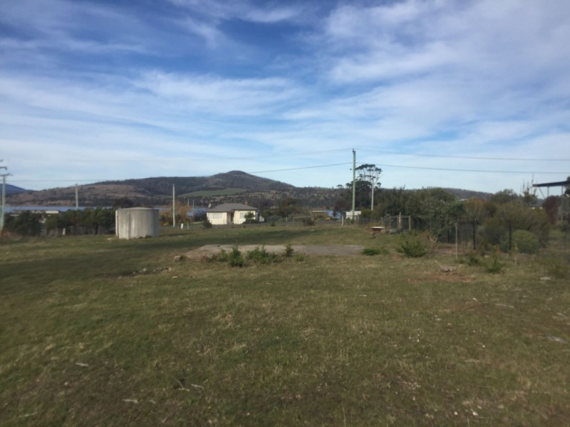 84 Arthur Hwy, Dunalley TAS 7177