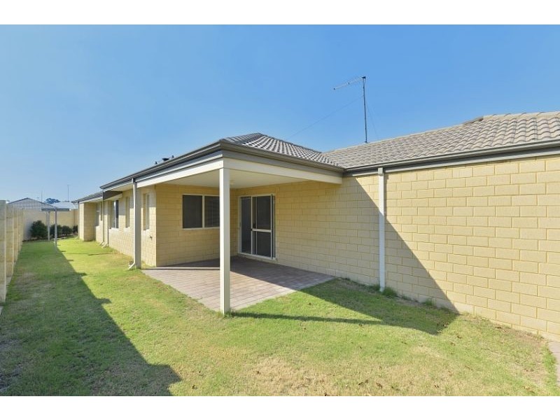 176 Pebble Beach Boulevard, Meadow Springs WA 6210