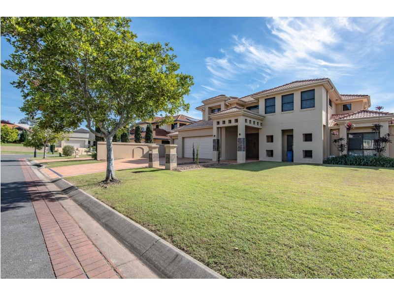 4 Sonienda Place, Bridgeman Downs QLD 4035