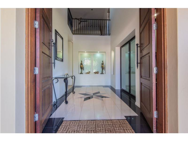 4 Sonienda Place, Bridgeman Downs QLD 4035