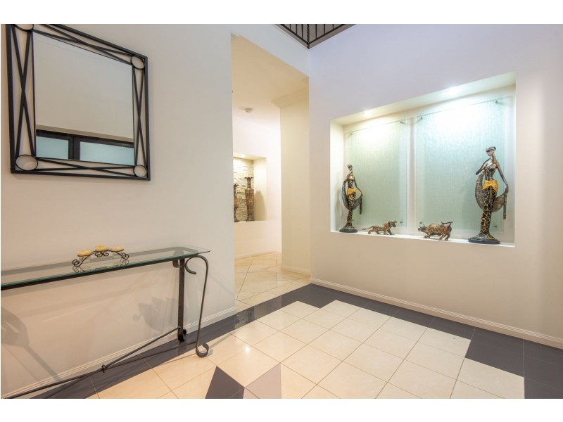 4 Sonienda Place, Bridgeman Downs QLD 4035