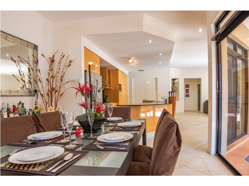 4 Sonienda Place, Bridgeman Downs QLD 4035