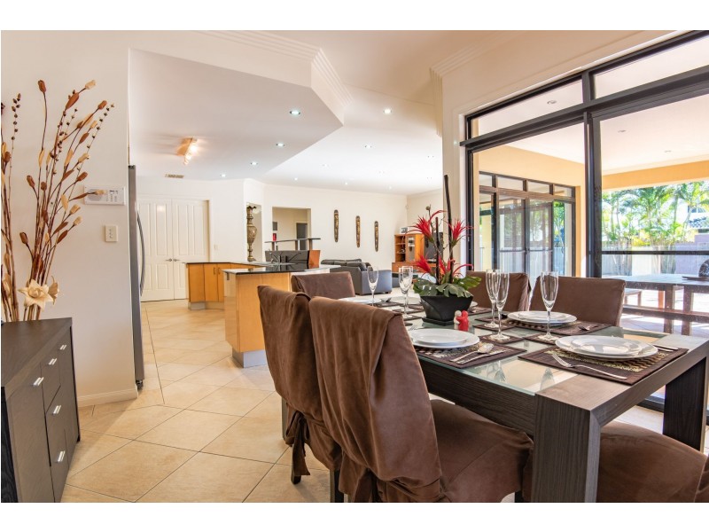 4 Sonienda Place, Bridgeman Downs QLD 4035