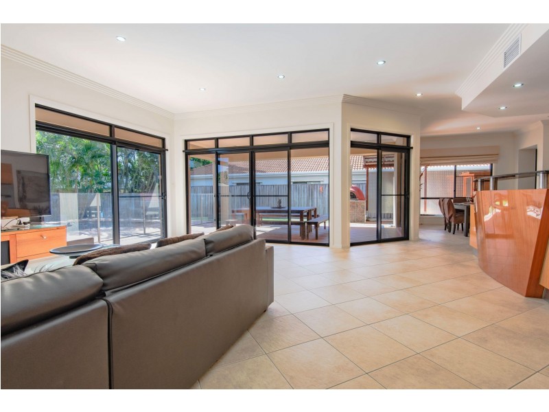 4 Sonienda Place, Bridgeman Downs QLD 4035