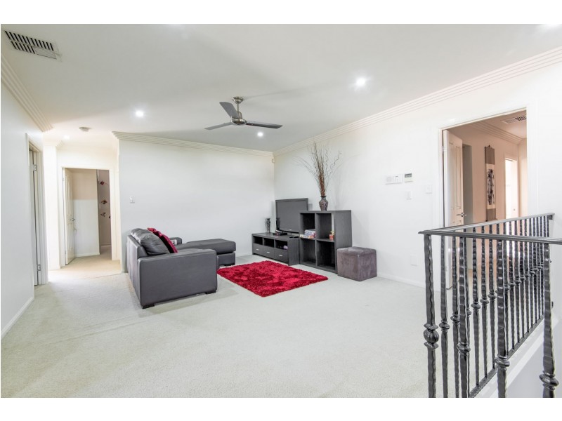 4 Sonienda Place, Bridgeman Downs QLD 4035