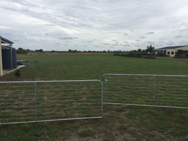 7 Bottle Tree Road, Emerald QLD 4720