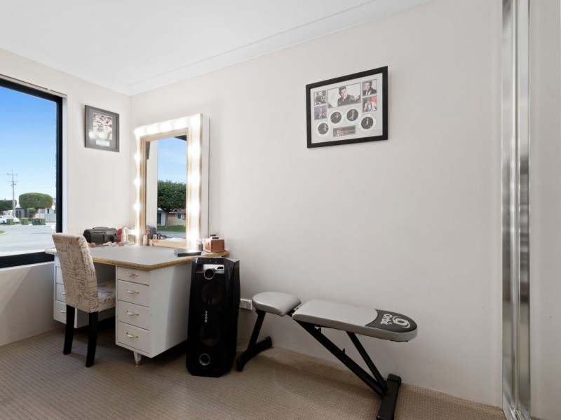 70 Shelbred way, Westminster WA 6061