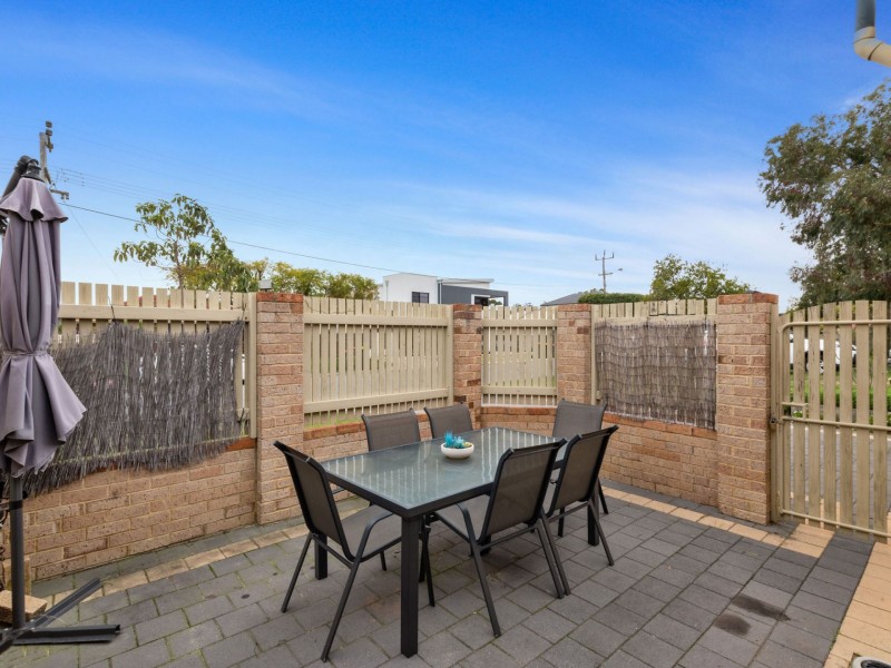 70 Shelbred way, Westminster WA 6061