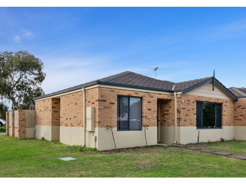 70 Shelbred way, Westminster WA 6061