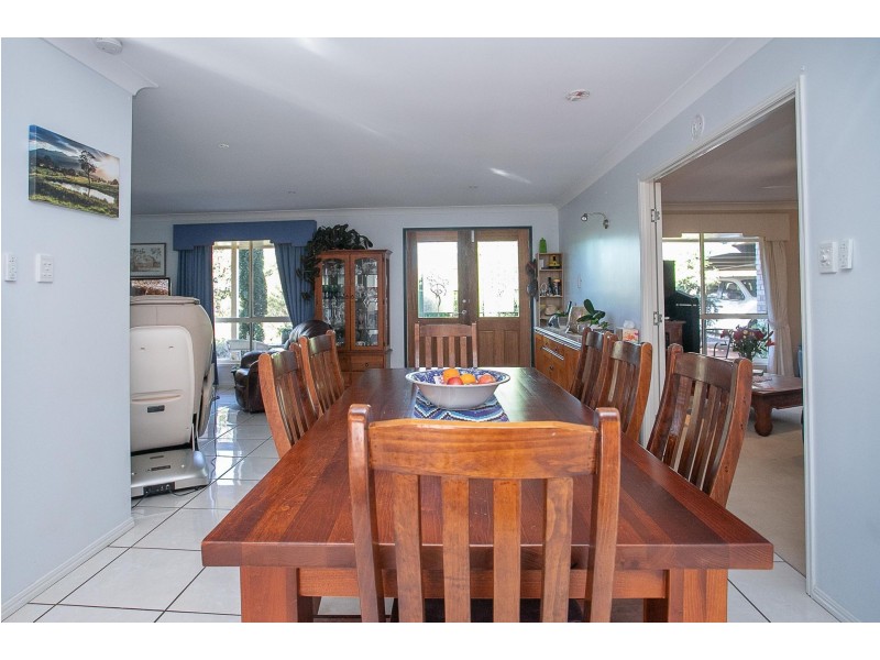 10 Traverston Court, Preston QLD 4352