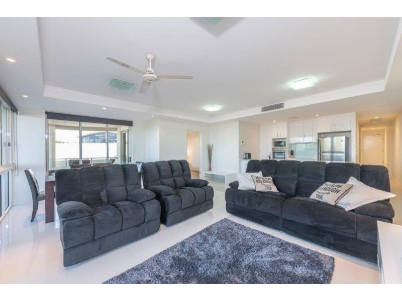 1/13 Esplanade, Bargara QLD 4670