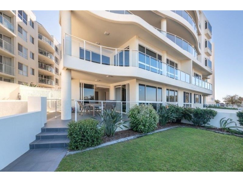 1/13 Esplanade, Bargara QLD 4670