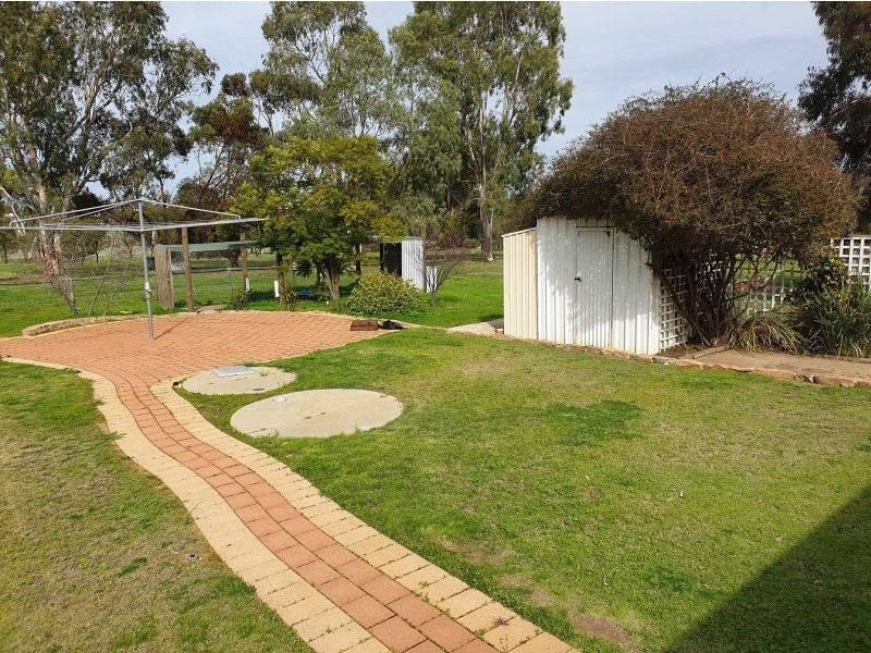 156 Brookton Hwy, Brookton WA 6306