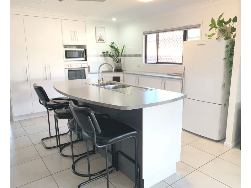 17 Canecutters drive, Ooralea QLD 4740