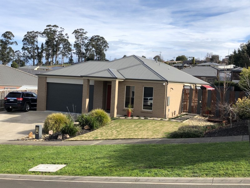 22 Monica Drive, Drouin VIC 3818