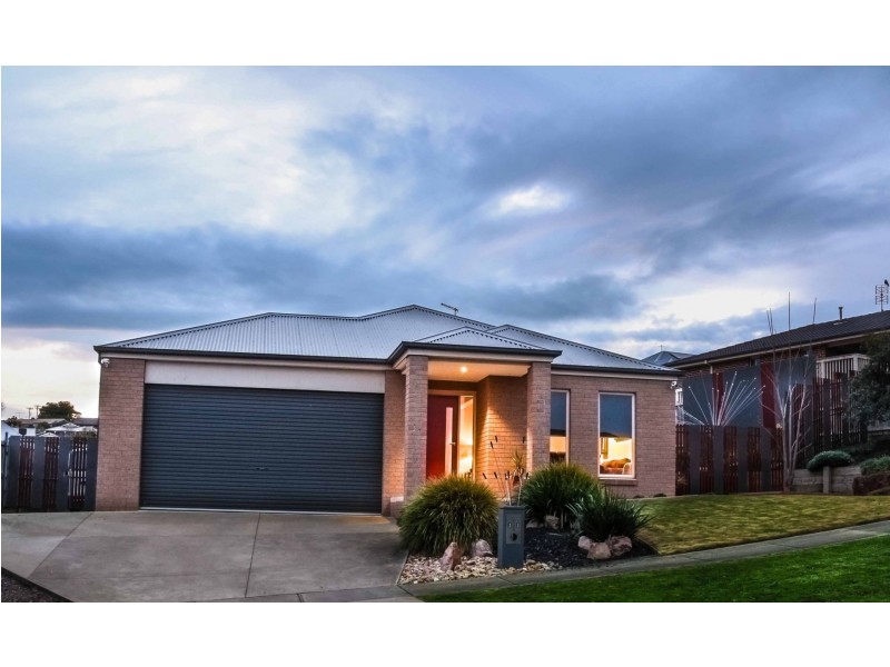 22 Monica Drive, Drouin VIC 3818