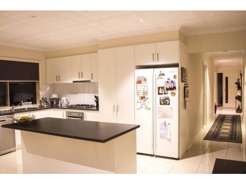 22 Monica Drive, Drouin VIC 3818