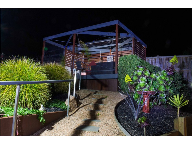 22 Monica Drive, Drouin VIC 3818