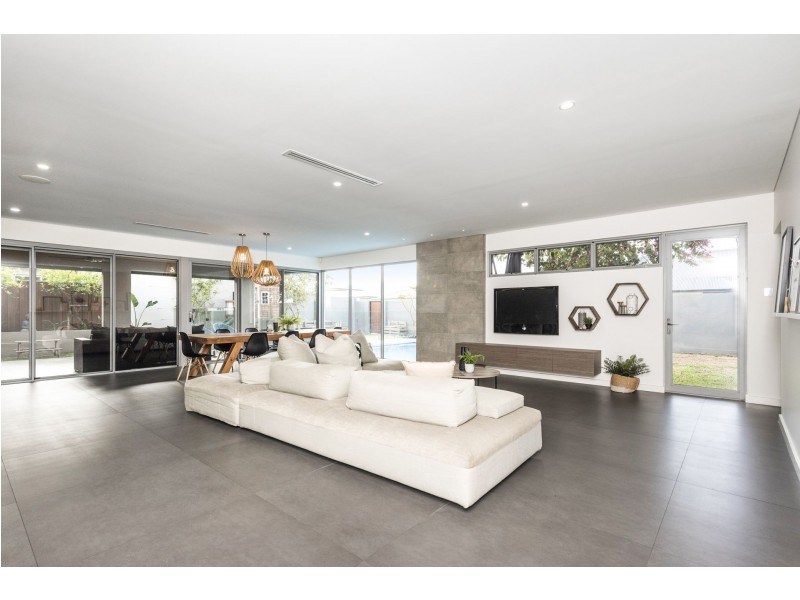 23 Delapre Drive, The Vines WA 6069