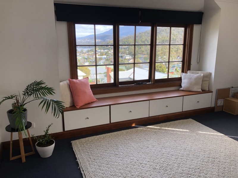 13 Malunna Road, Lindisfarne TAS 7015