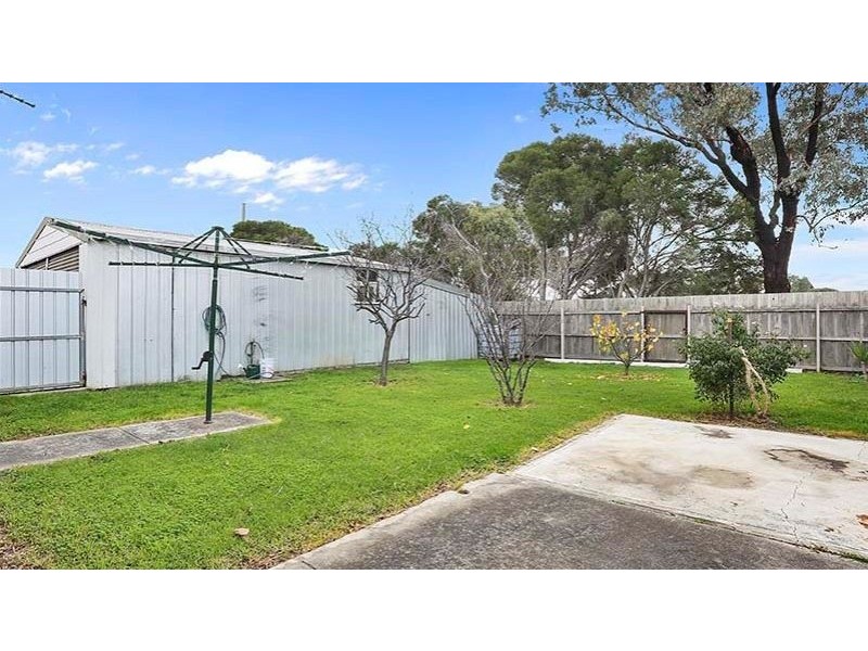 3 Bean Court, Whittington VIC 3219