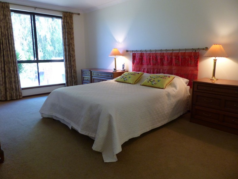 1 Seaforth Loop, Kallaroo WA 6025