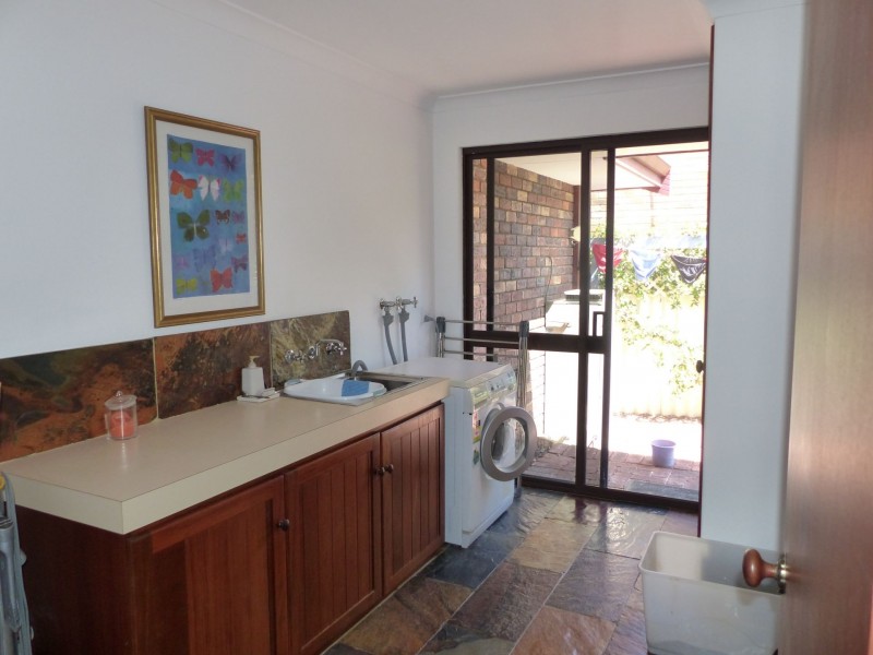 1 Seaforth Loop, Kallaroo WA 6025