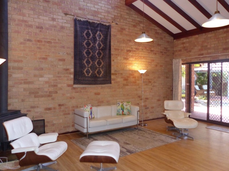 1 Seaforth Loop, Kallaroo WA 6025