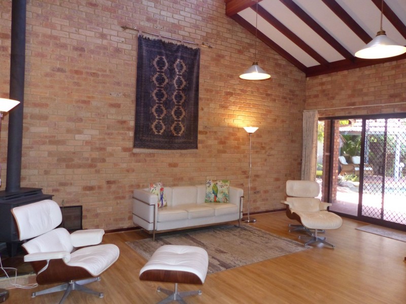 1 Seaforth Loop, Kallaroo WA 6025